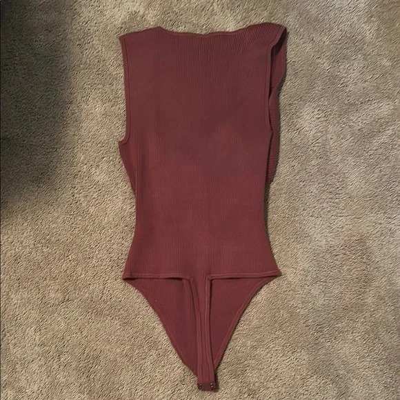Abercrombie & Fitch Ribbed Bodysuit in Burgundy - Picture 2 of 2